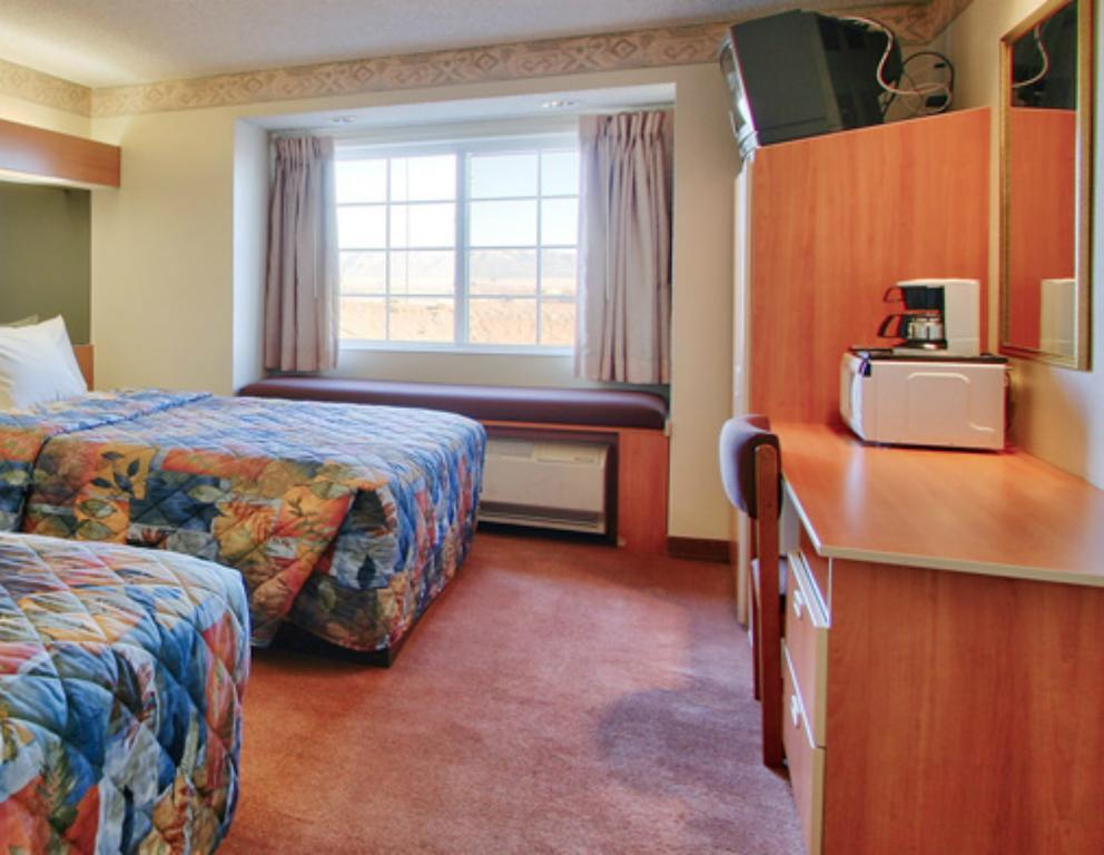 Western Skies Inn & Suites Los Lunas Room photo