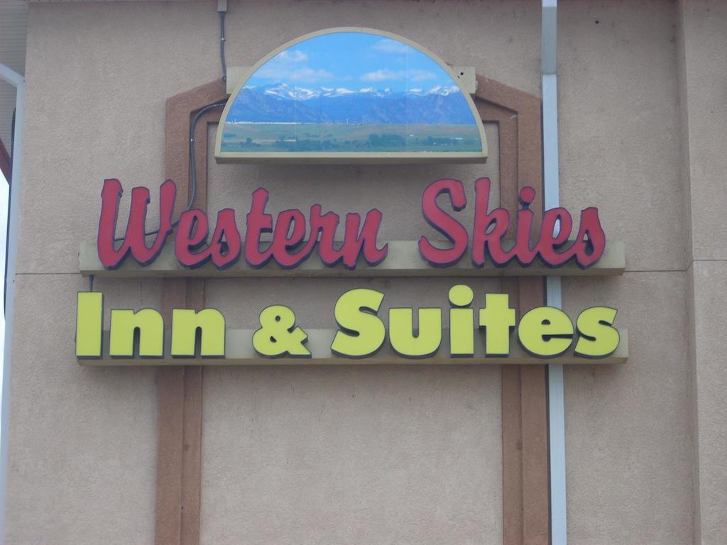 Western Skies Inn & Suites Los Lunas Exterior photo