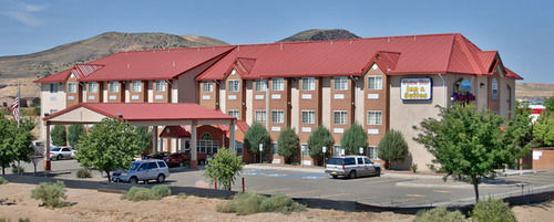 Western Skies Inn & Suites Los Lunas Exterior photo